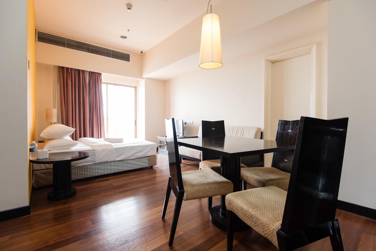W Studio Resort Suites 페탈링자야 외부 사진